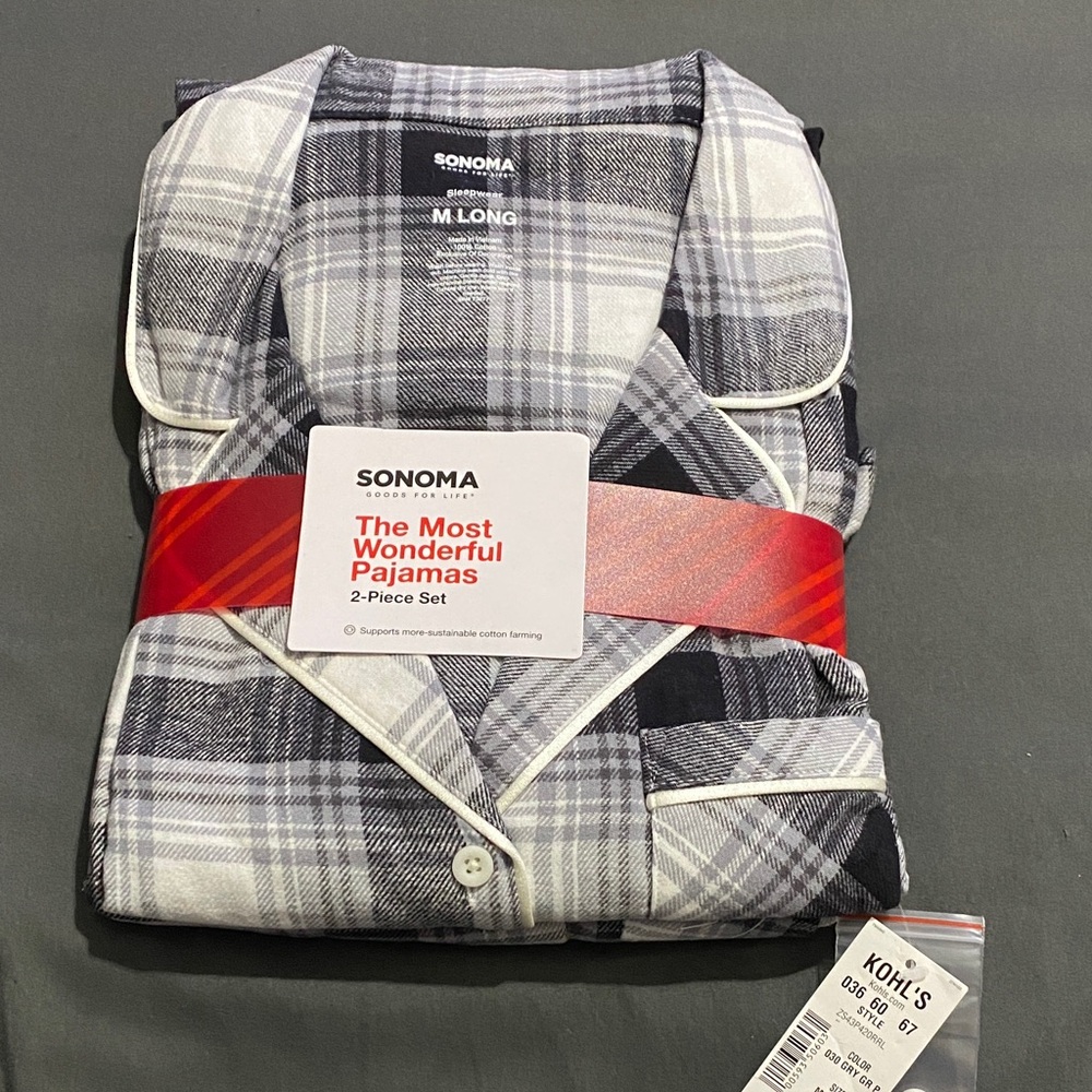 Sonoma Women’s Black and White Plaid Pajama Set